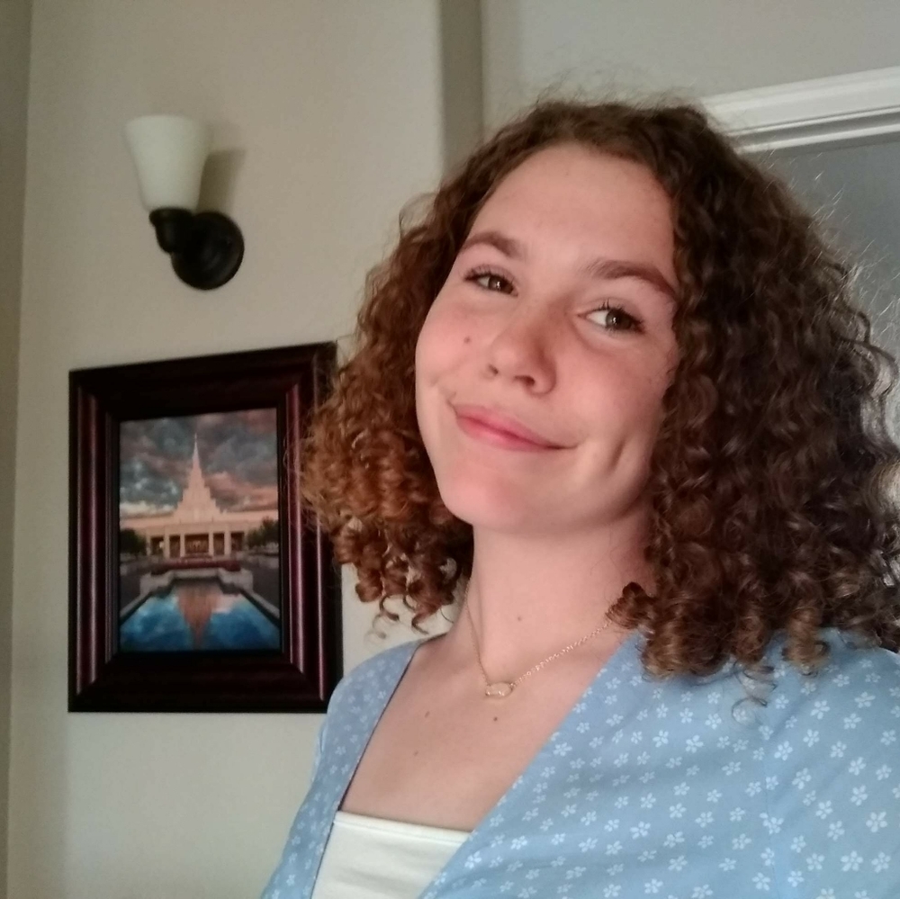 Meet your Posher, Hallie